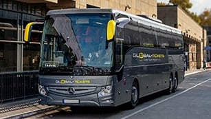 Shuttlebus für Global-Tickets Travel-Package-Gäste zum Circuit Barcelona-Catalunya während des Formel 1 Barcelona Wochenendes