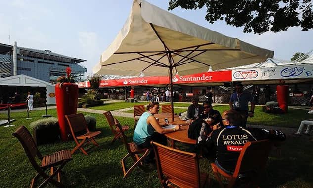 VIP Garden Lounge